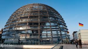 Außenansicht des Reichstagsgebäudes in Berlin